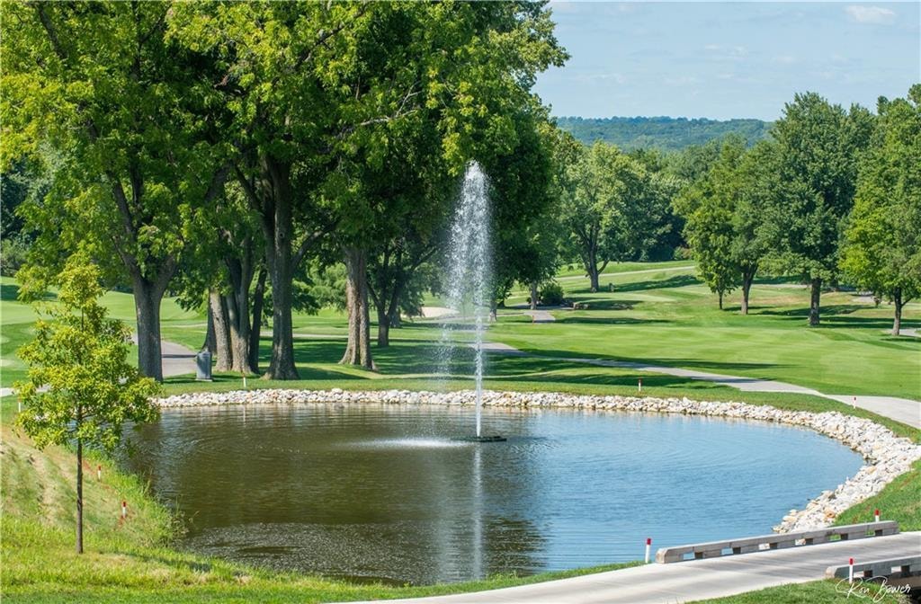 19th hole lounge